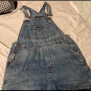 Overall shorts